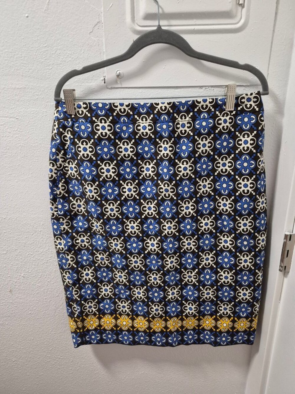 Charter Club Blue Yellow Geometric Pencil Skirt Size 10 Knee Length Cotton Blend